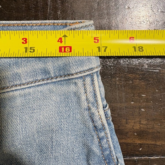 Everlane The Cheeky Bootcut Jean - Size 32 Crop - Light Wash - Picture 9 of 9